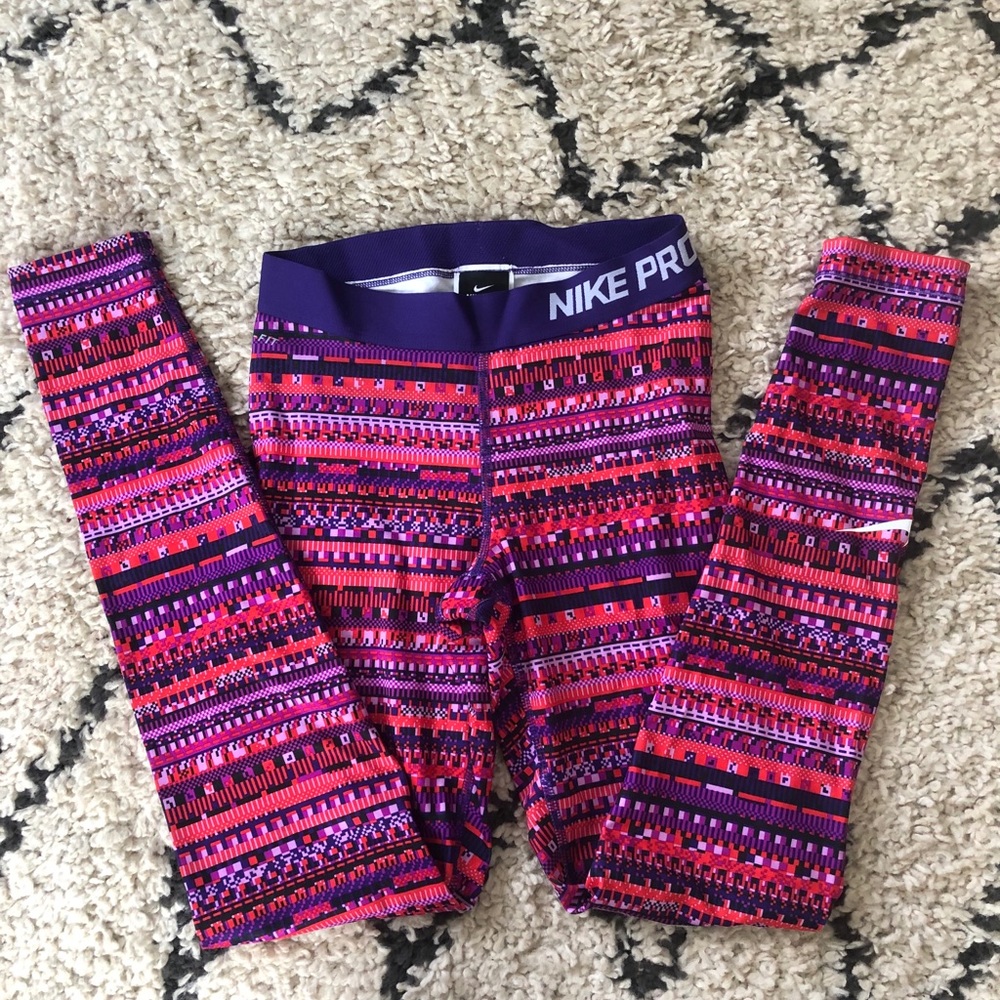 Nike Dri-Fit Geometric Legging - Small